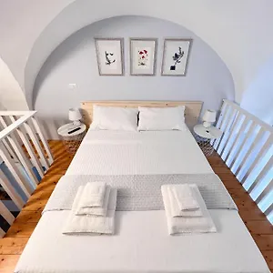 https://nice-house-san-biagio-full-apartment.lecce-hotels.com